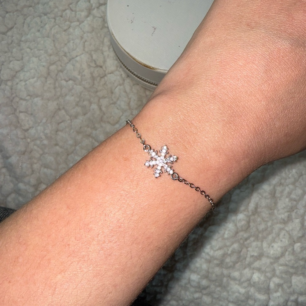 Silver Snowflake Bracelet - Picture 3 of 3